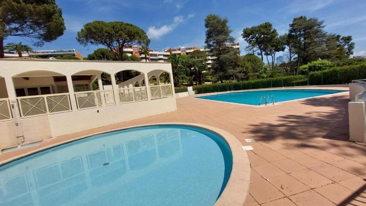 Charmant Appartement Residentiel Avec Terrasse, Jardin Privatif Et Piscine A Cannes คานส์ ภายนอก รูปภาพ