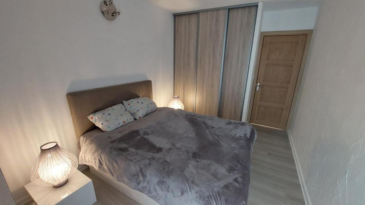 Charmant Appartement Residentiel Avec Terrasse, Jardin Privatif Et Piscine A Cannes คานส์ ภายนอก รูปภาพ