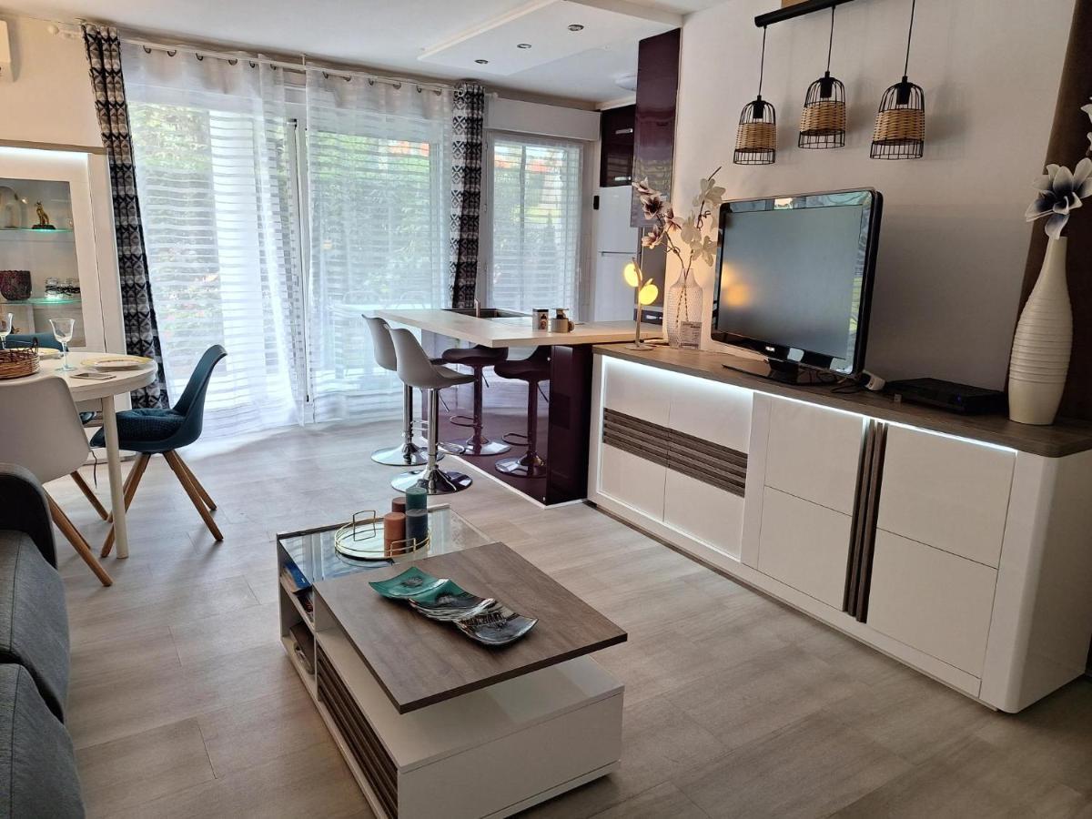 Charmant Appartement Residentiel Avec Terrasse, Jardin Privatif Et Piscine A Cannes คานส์ ภายนอก รูปภาพ